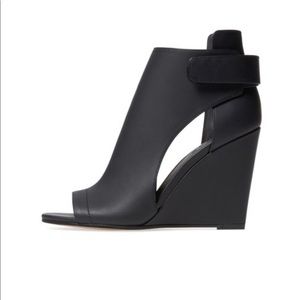 Vince Katia wedge heel black leather open toe heel shoes sandals